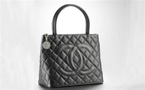 chanel medallion tote retail price|Chanel 22 bag large.